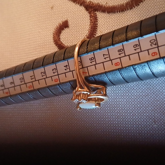 Vintage Opal Ring With Diamonds 2.7g 14K Gold, Size 7 - Picture 4 of 11